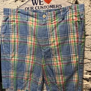 Vineyard Vines shorts